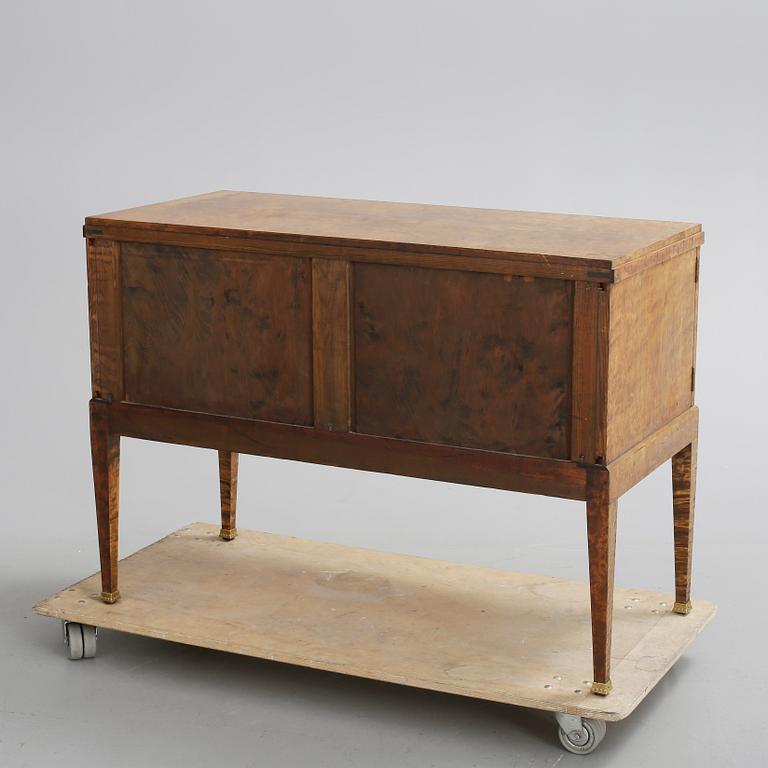 SIDEBORD, gustaviansk stil, 1920-30-tal.
