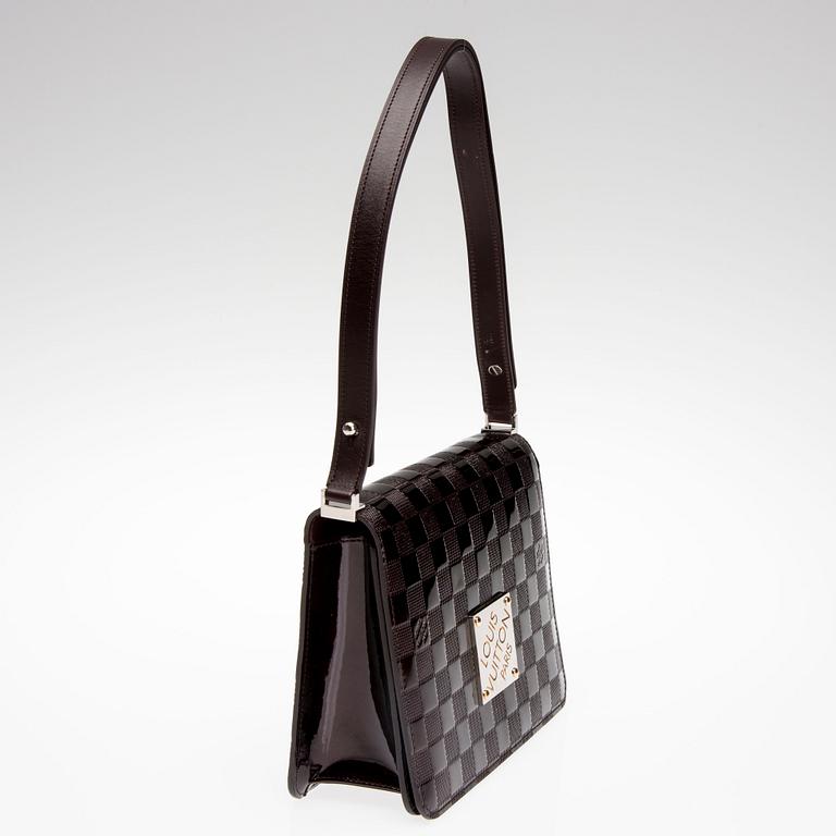 LAUKKU, "Cabaret", Louis Vuitton.