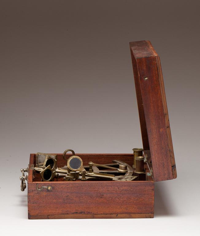 SEXTANT i schatull, England. Omkring år 1900.