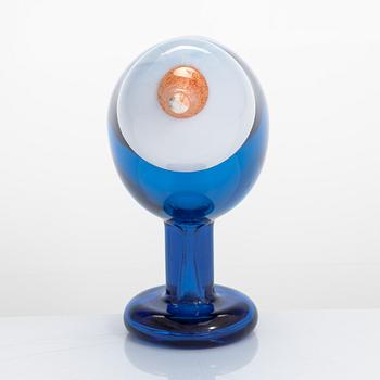Oiva Toikka, a glass bird, signed O. Toikka Nuutajärvi.