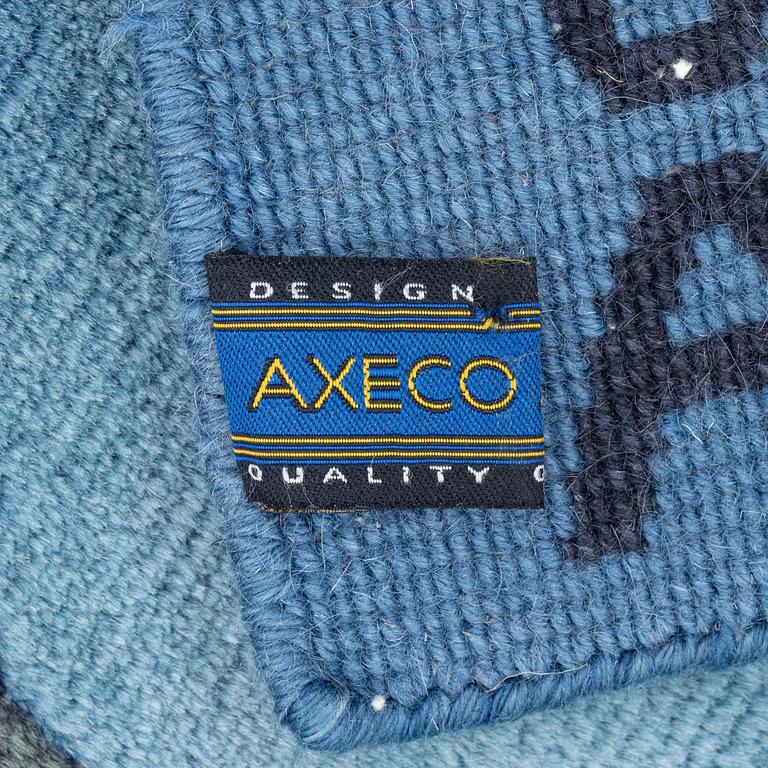 Anna-Johanna Ångström, matta, "Blåbär", Axeco, ca 230 x 170 cm.