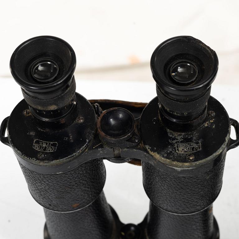 Kikare 2 st, Carl Zeiss Jena DE 10x50 samt en fransk 1800-talskikare.