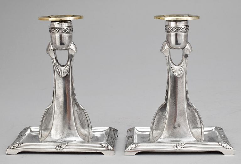 LJUSSTAKAR, 2 par, nysilver, Wurttembergische Metallwarenfabrik, jugend. Omkring 1900.