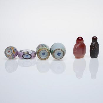 SNUSFLASKOR, 6 st, porslin, sten och glas. Kina 1900-talets slut.