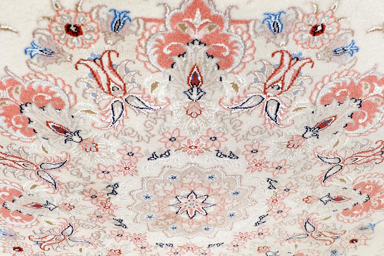 MATTA, Täbris part silk, so called 50 Radj, 299 x 198 cm.