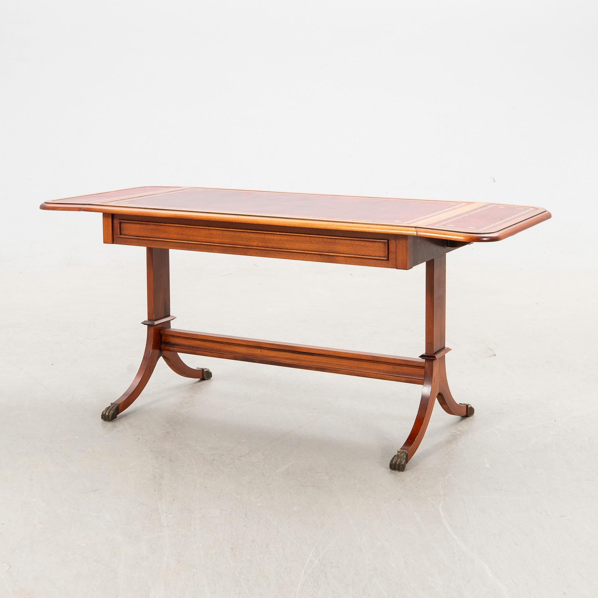 Coffee table, 20th century.