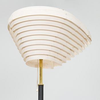 Alvar Aalto, an early 1960s 'Angel's Wing' floor lamp, A805 for Valaistustyö.