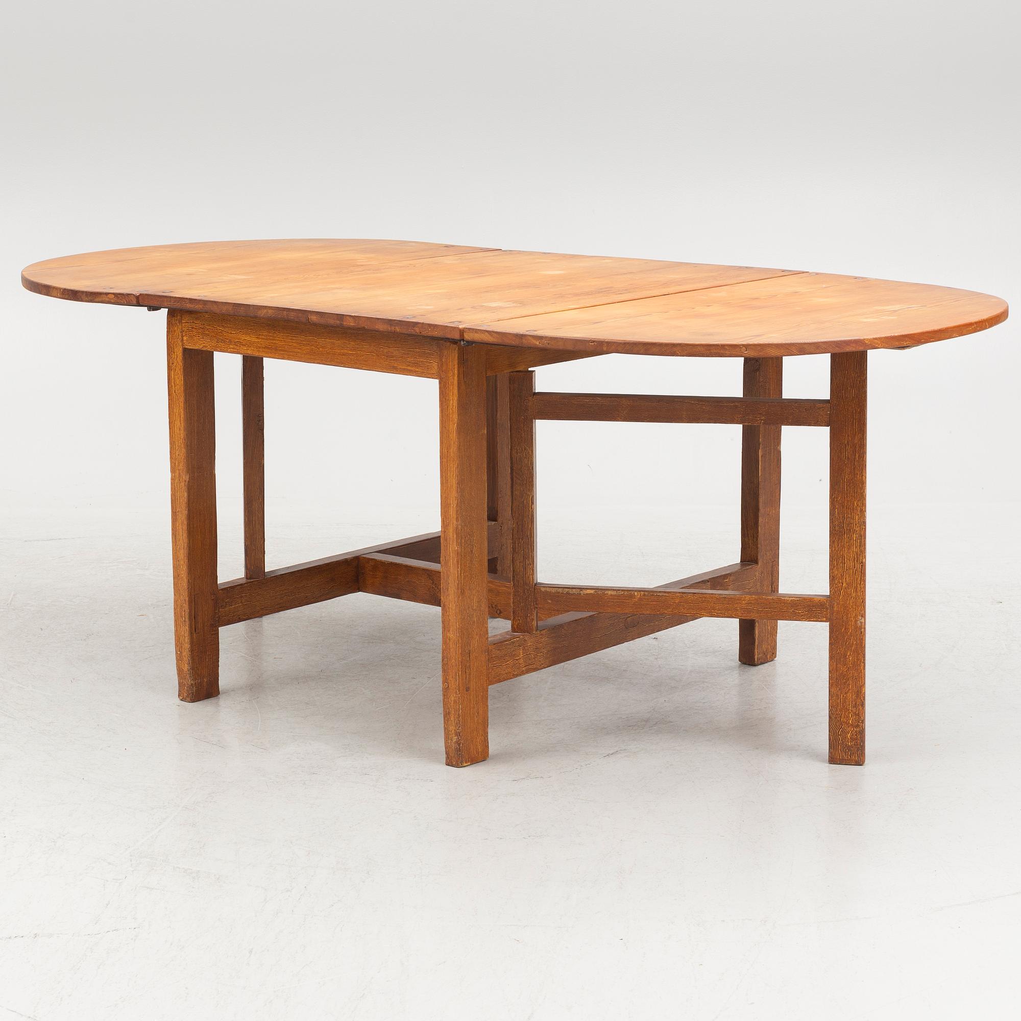 Drop-leaf table, late 19th Century.
