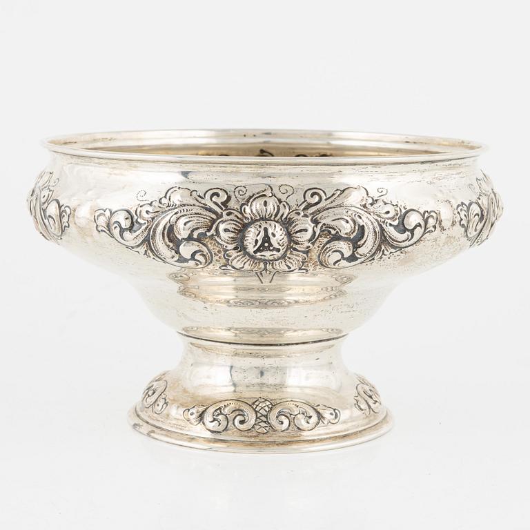 Skål, silver, barockstil, 1900-talets början, svenska importstämplar.