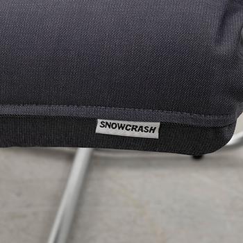 Rane Vaskivuori & Timo Vierros, five "Dress" chiars, Snowcrash.