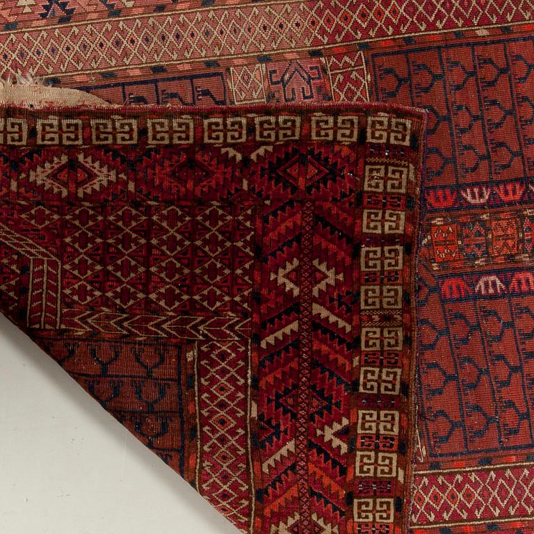 MATTA, Tekke Ensi, antik, ca 117x140 cm.