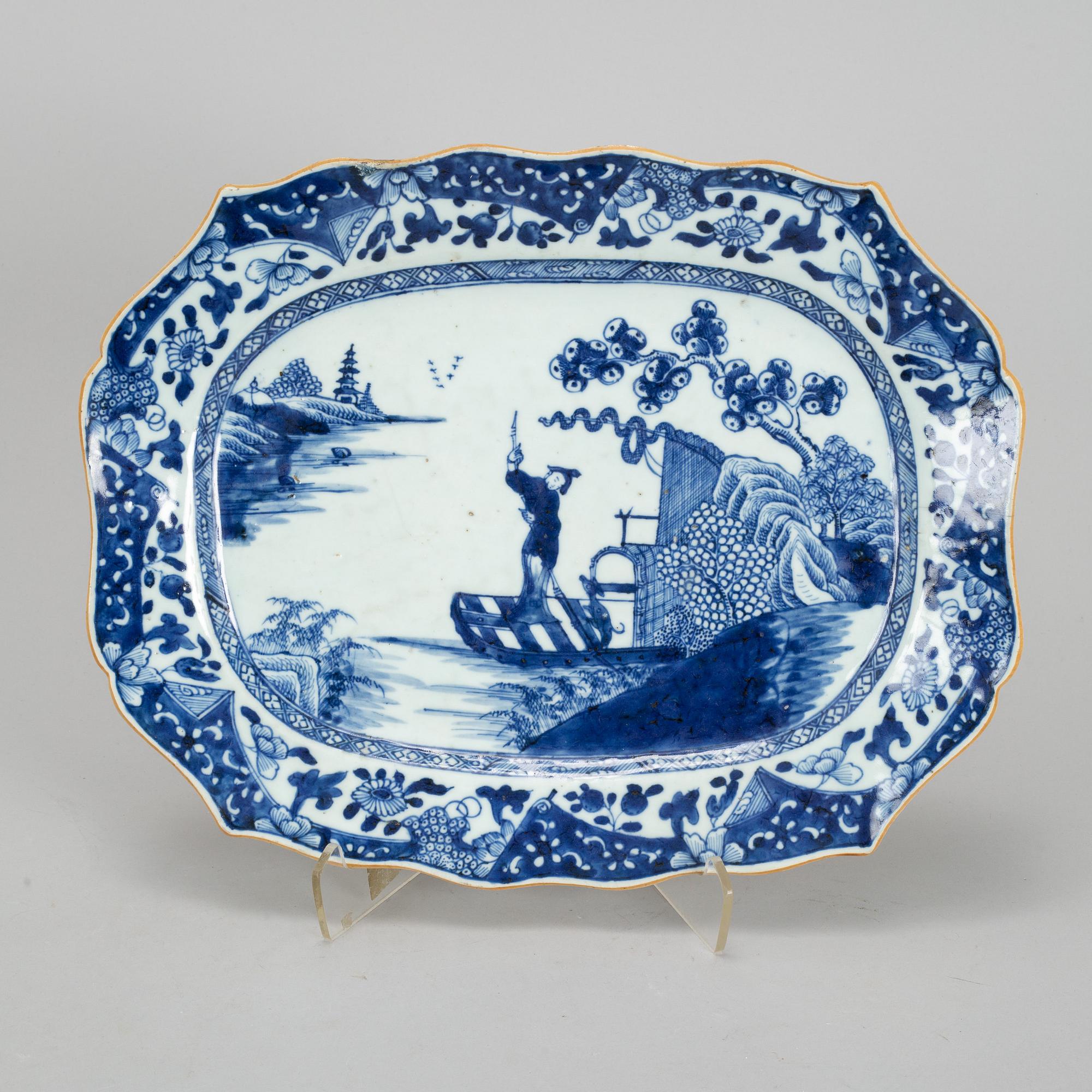 Two blue and white serving dishes and a bowl, Qing dynasty, Qianlong (1736-95).