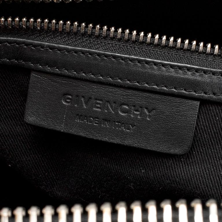 GIVENCHY, "Antigona", bag.