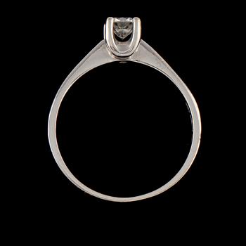 RING, 18k vitguld med briljantslipad diamant, 0.40 ct, Van Amstel Diamond. Vikt 3 g.