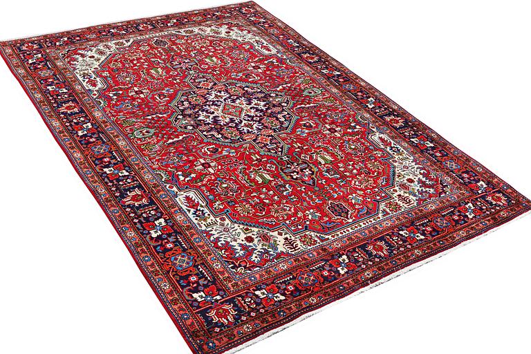 Matta, Täbriz, ca 309 x 204 cm.