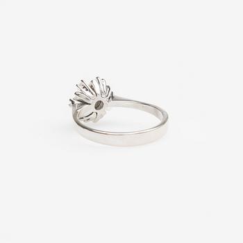RING, 18K vitguld med briljantslipade diamanter ca 0.50 ct.