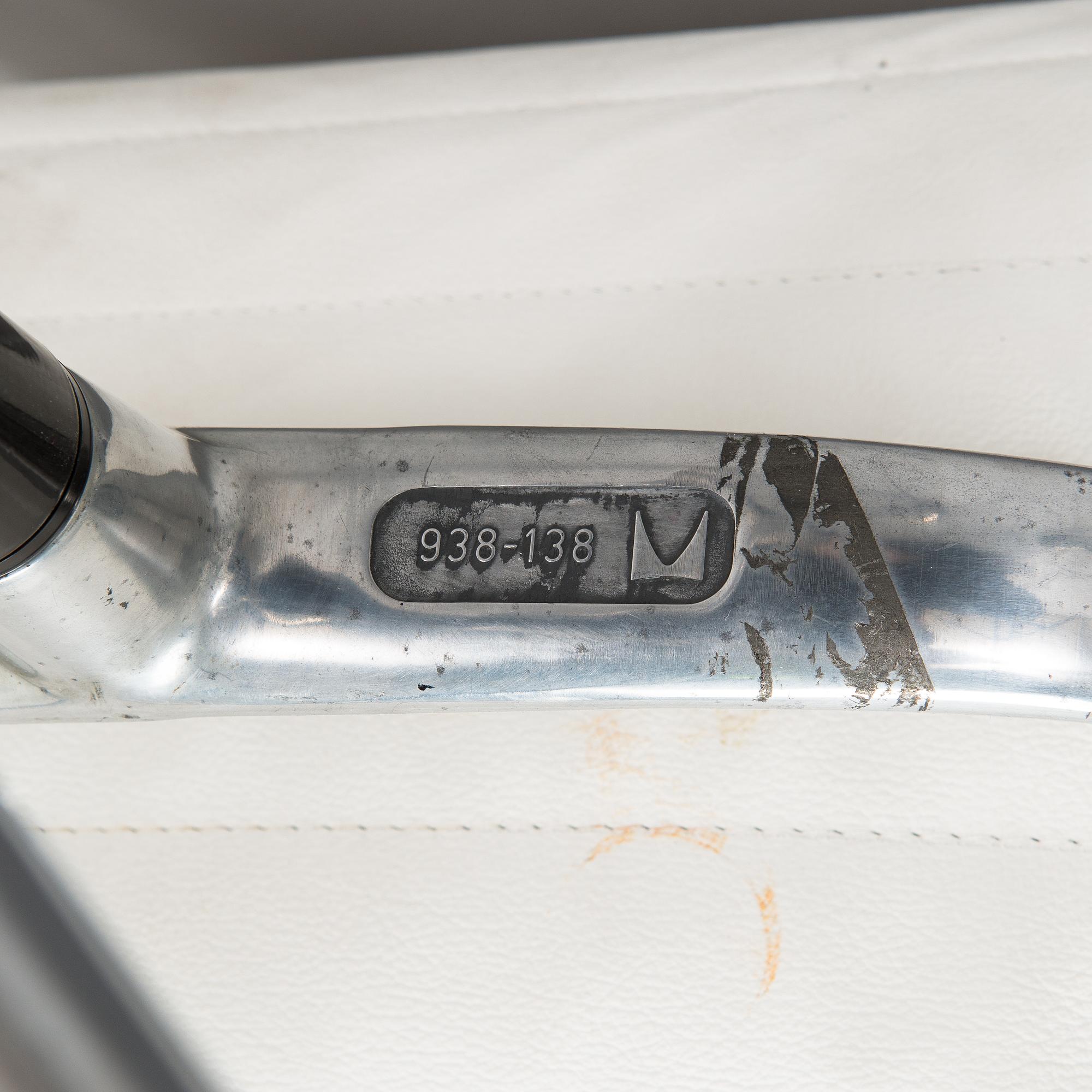 Charles & Ray Eames, kontorsstolar, ett par, 938-138, Herman Miller, 1900-talets andra hälft.