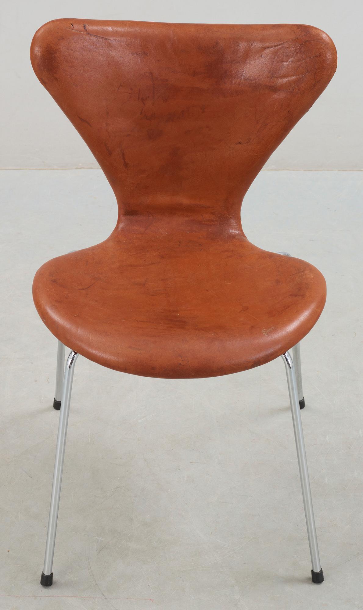 STOL, "Sjuan", Arne Jacobsen, Fritz Hansen, formgiven 1955.