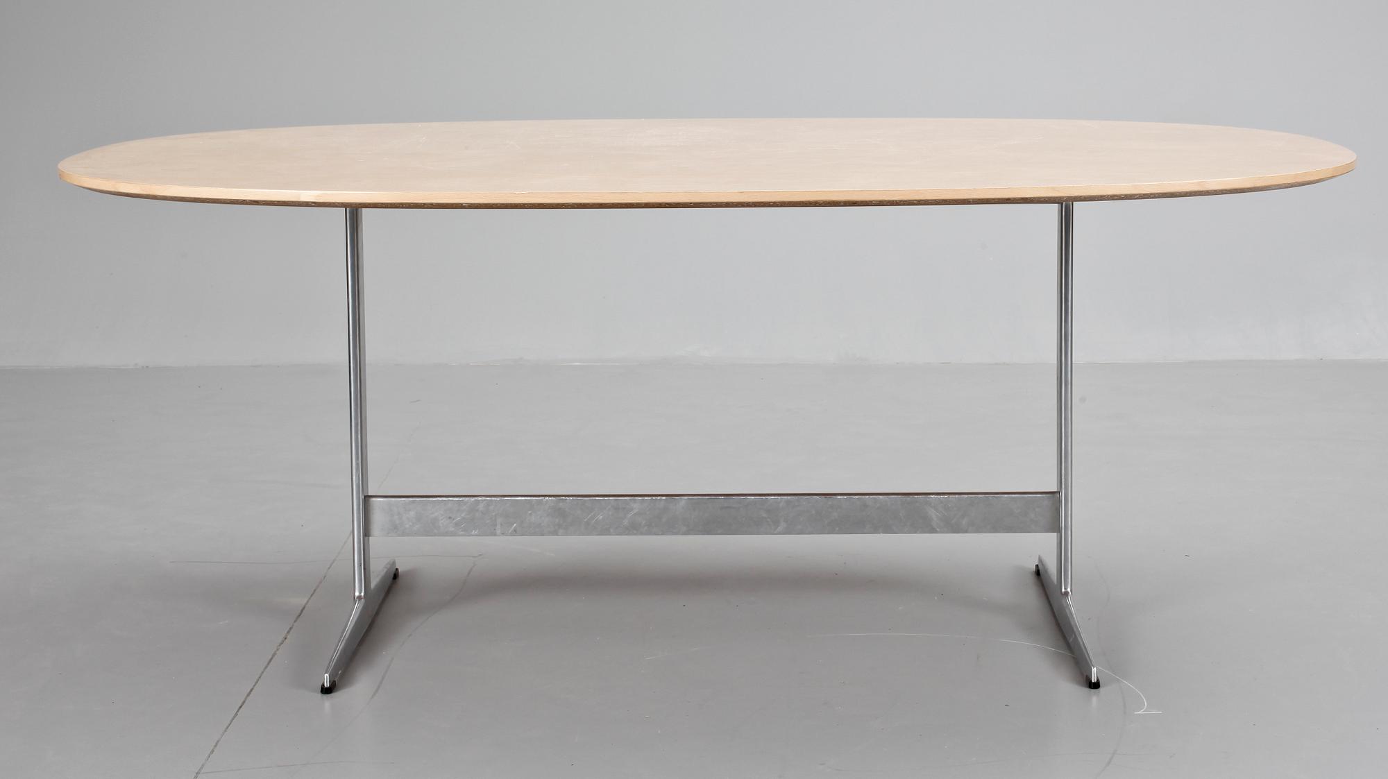 BORD, "Superellips", Bruno Mathsson och Piet Hein för Fritz Hansen, 1986.