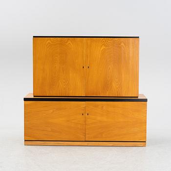 An elm veneered cabinet/sideboard, 1930's.