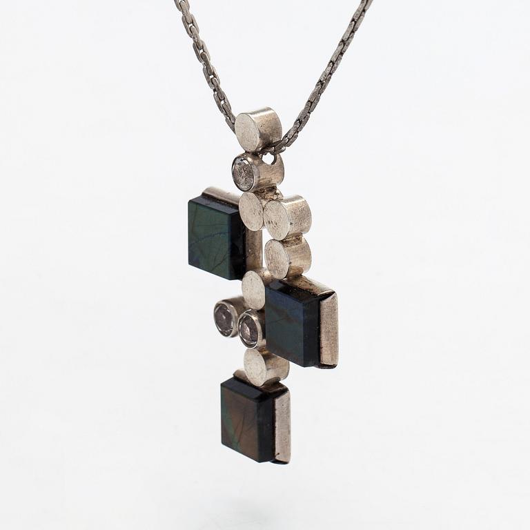 Elis Kauppi, pendant and bracelet, silver, spectrolite, Kupittaan Kulta, Turku 1965.