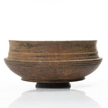 Turned bowl, folk art, 19th century.