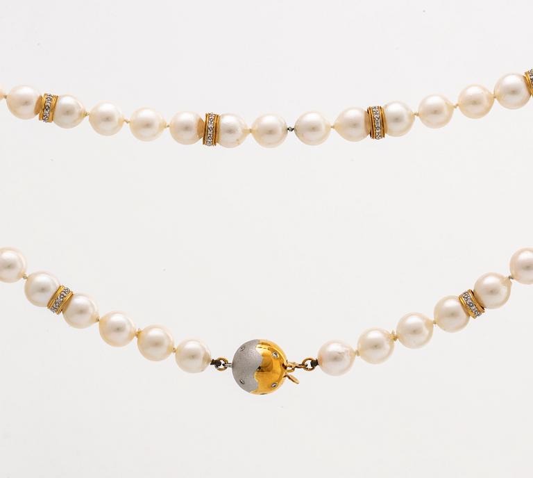 PEARL NECKLACe, cultured pearls 7,5-8 mm, clasp 18K gold diamonds and spacers 18K gold and diamonds 0,60 ct in total.
