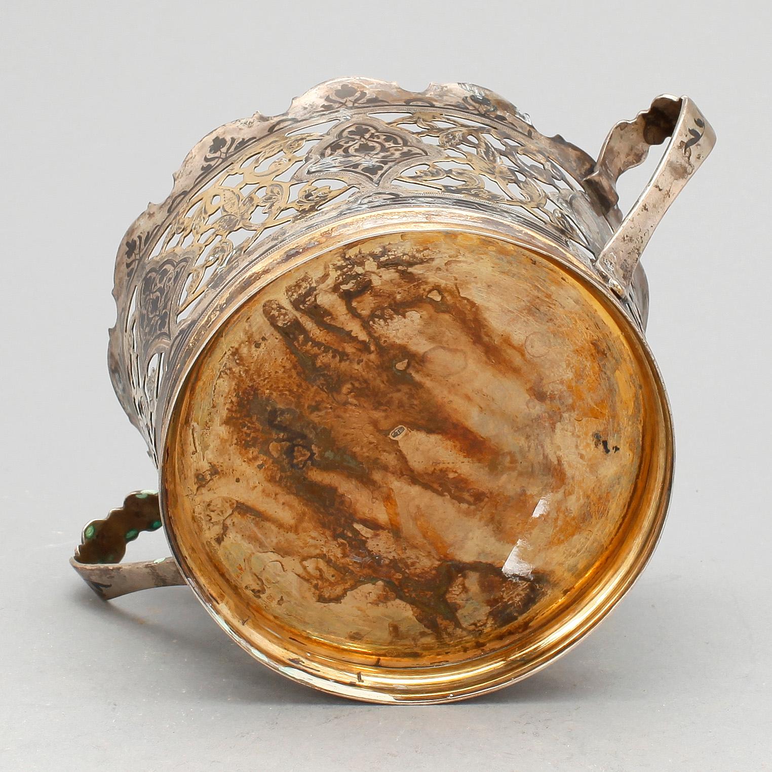 COASTER, silver, Ryssland, 1900-talets andra hälft. Vikt ca 240 gram.
