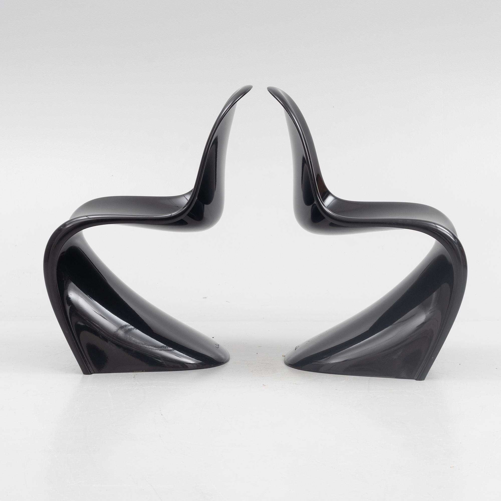 Verner Panton, stolar, ett par, "Panton Chair Classic", Vitra.