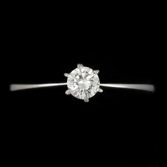 RING, 18k vitguld med briljantslipad diamant, ca 0,25 ct. Vikt ca 1 gram.