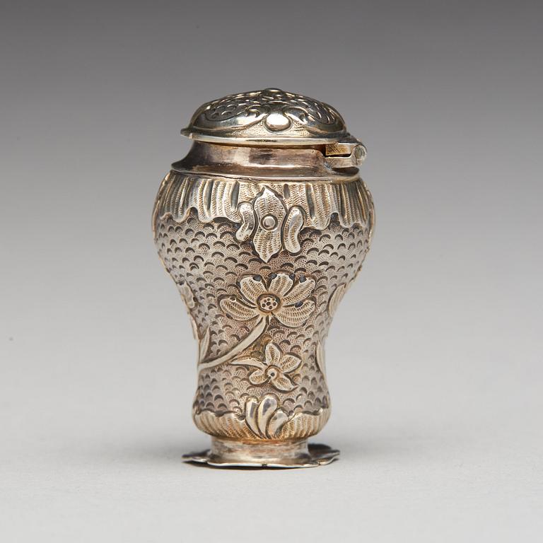 Anders Morman, luktdosa, silver, Stockholm (verksam 1776-1805). Rokoko.