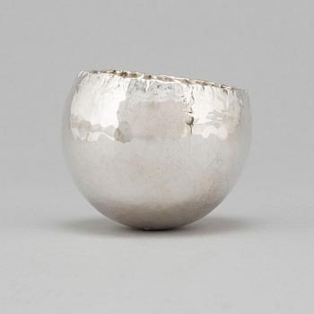 REY URBAN, a sterling silver tumbler, Stockholm, 1973.