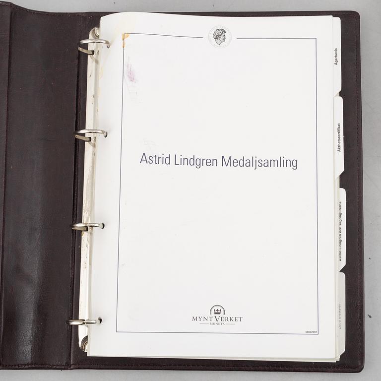 Astrid Lindgren, medaljer 11 st, finsilver, Moneta 2002.