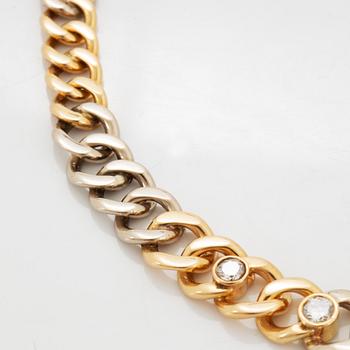 Collier, 18K vitguld och rödguld med briljantslipade diamanter.