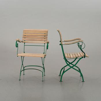 A EARLY 20TH CENTURY GARDEN ARMCHAIRS.