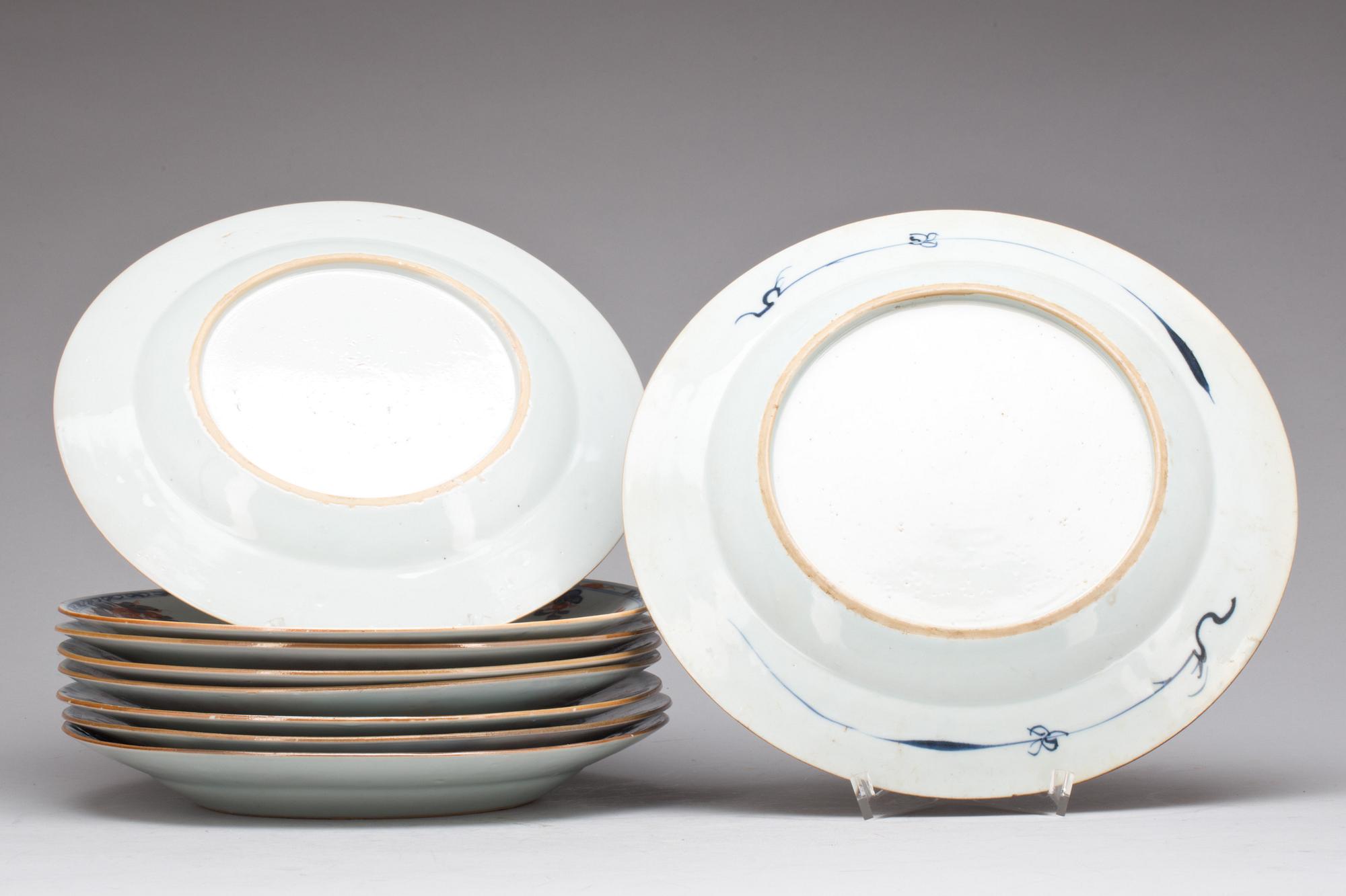 TALLRIKAR, porslin, 8+1 st. Kina, Qianlong (1735-95).