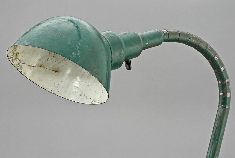 BORDSLAMPA, Brottby mekaniska verkstadslampa, omkring 1900-talets mitt.