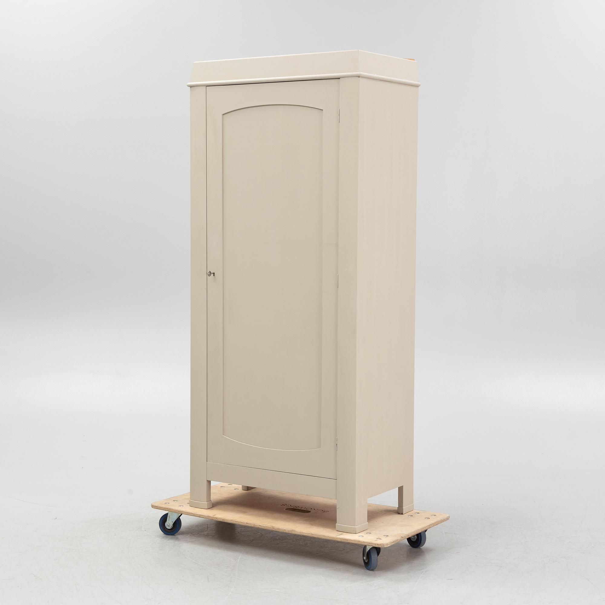 Klädskåp, tidigt 1900-tal.