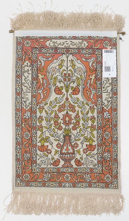 Silk Hereke, approx. 60 x 41 cm.