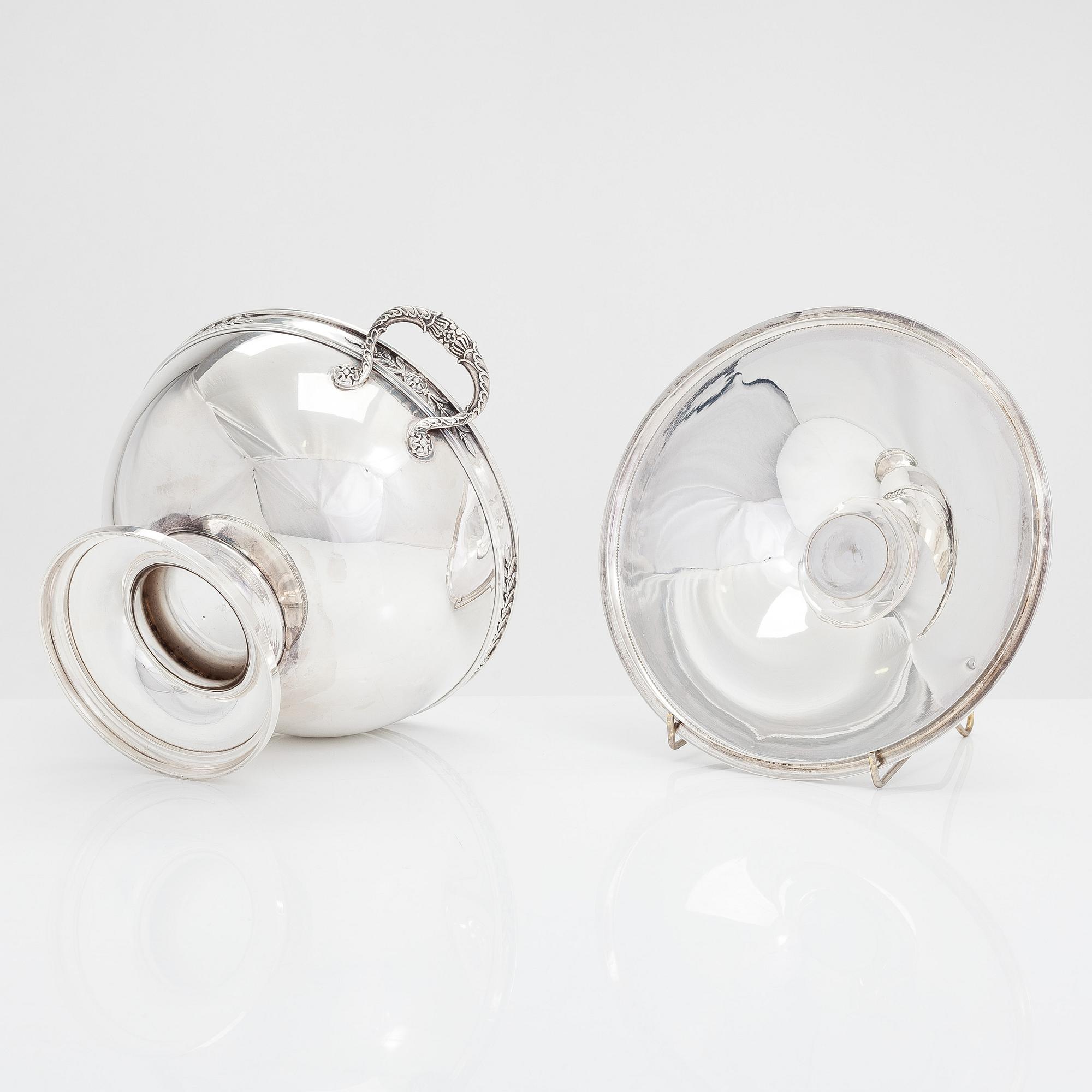 Olier & Caron, an Empire style silver bowl, Paris, France 1910-36.