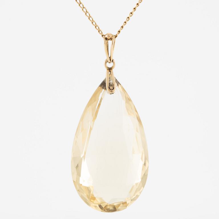 Hänge med kedja, 18K guld med brioletteslipad citrin.