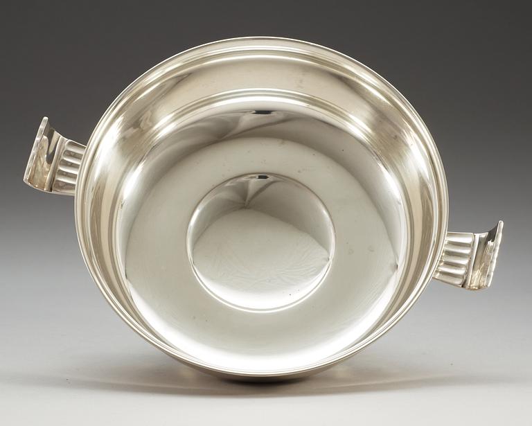 A silver bowl possibly designed by Sylvia Stawe, C.G Hallberg Stockholm 1930.