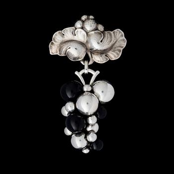 GEORG JENSEN, a brooch "Moonlight grapes", black agate. silver.