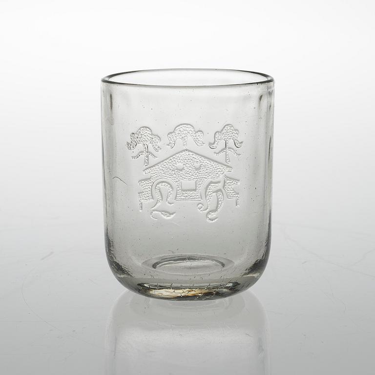 JUOMALASEJA, 19 kpl, malli LH, suunnittelija Tapani Lemminkäinen, valmistaja Nuutajärvi Notsjö 1940-luku.