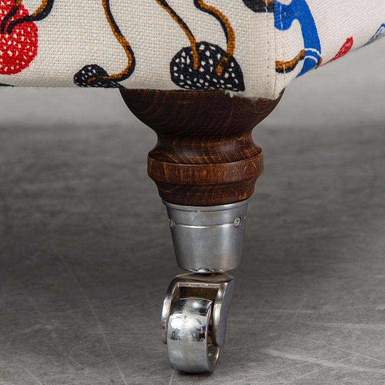 A foot stool from Norell Möbler.