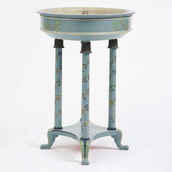 Carl Malmsten, a Swedish Grace flower table, cabinetmaker Albin Johansson, Stockholm, for Villa Kvikkjokk, 1927.