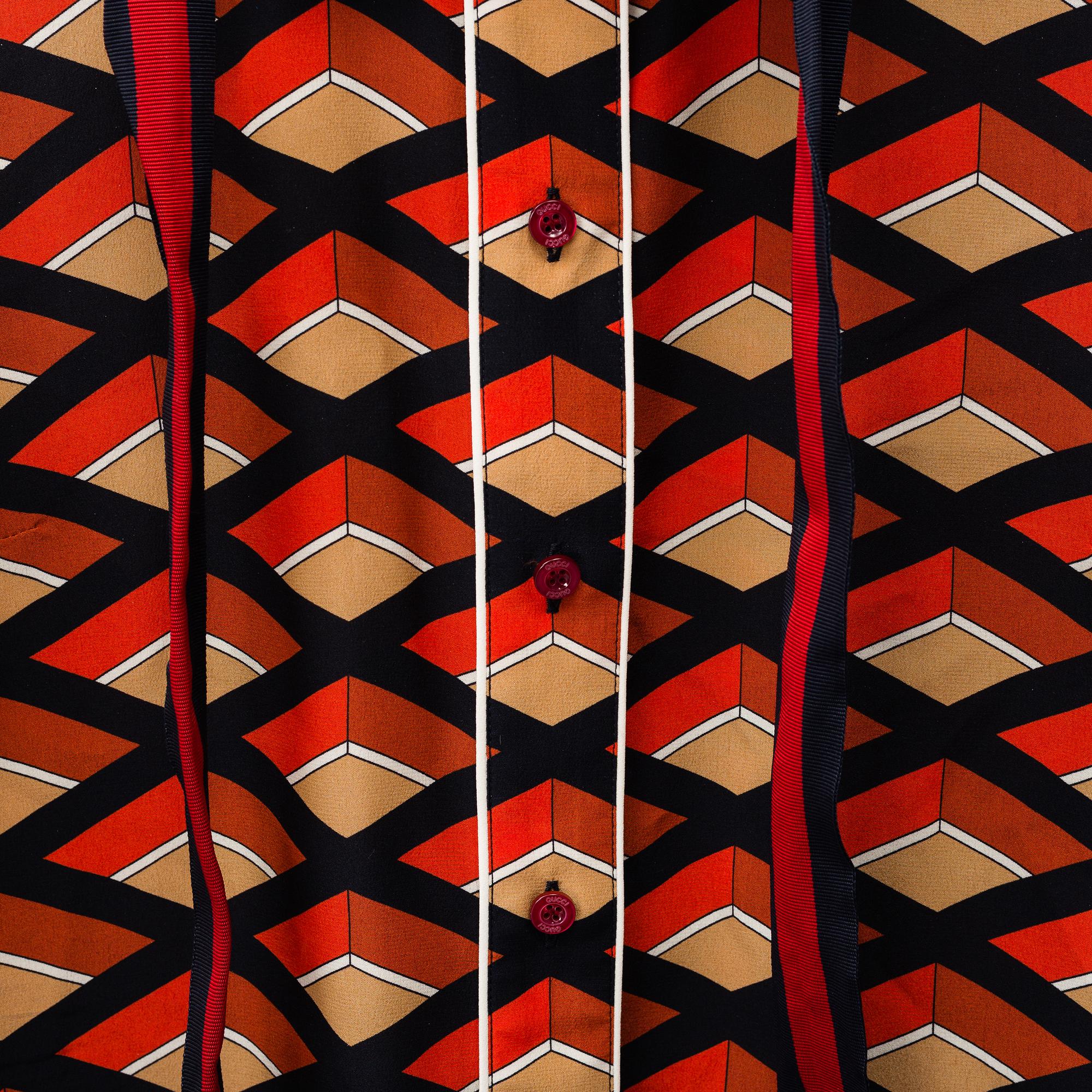 GUCCI, blus, italiensk storlek 40. 2018.