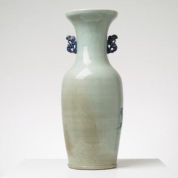 VAS, porslin. Sen Qing dynasti (1644-1911).