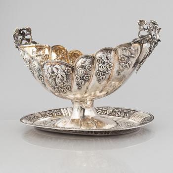 Jardinjär med fat, sterlingsilver, Grekland, 1900-tal.