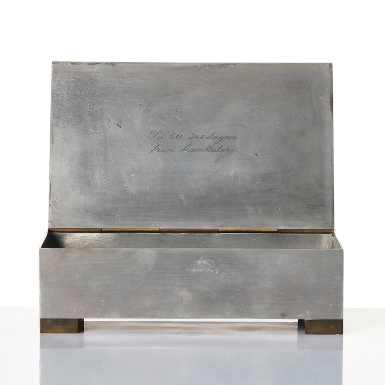 Björn Trägårdh, a lidded pewter and brass box, Firma Svenskt Tenn, Stockholm 1930.